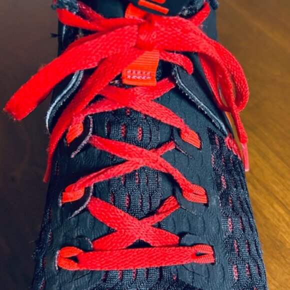 Nike Men's Black and Red Athletic Shoes - Picture 4 of 9